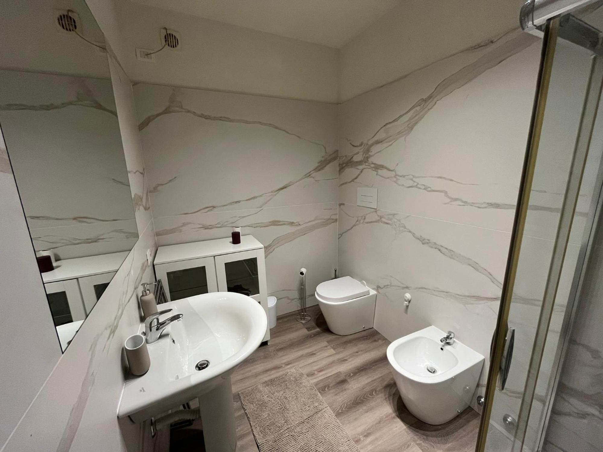 Apartment Elegante Bilocale Con Posto Auto Privato